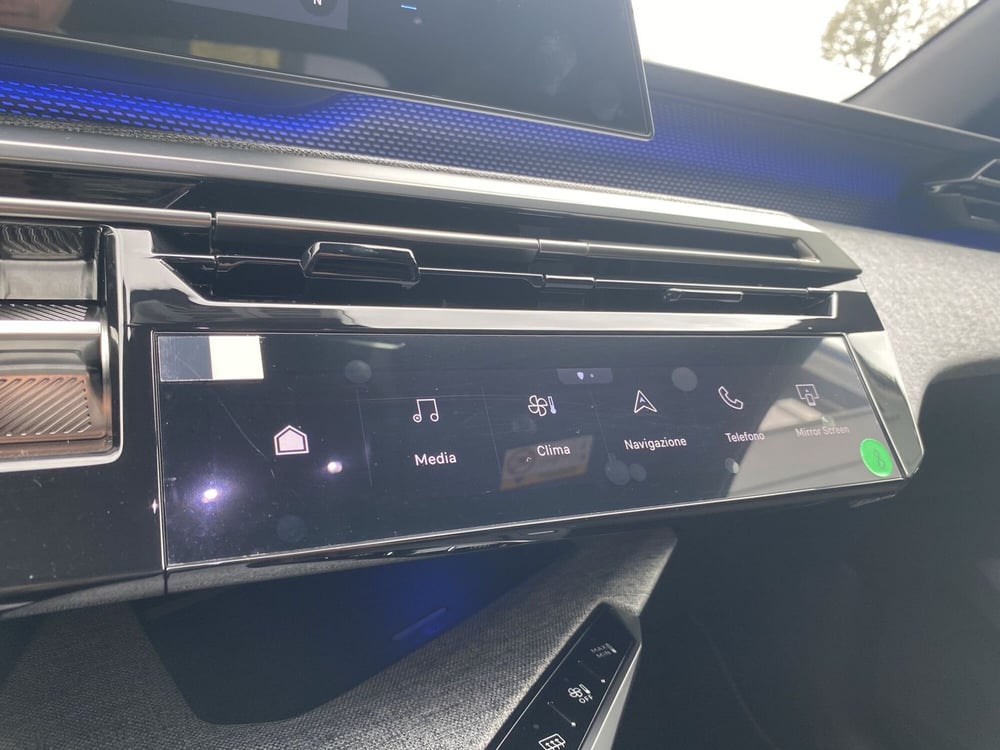 Peugeot 5008 nuova a Modena (4)