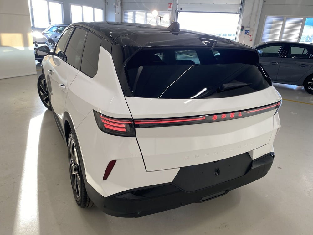 Opel Grandland nuova a Modena (18)
