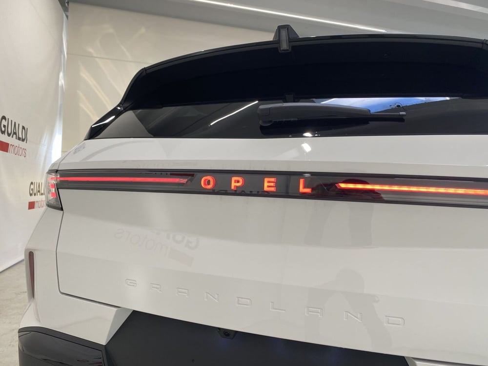 Opel Grandland nuova a Modena (20)