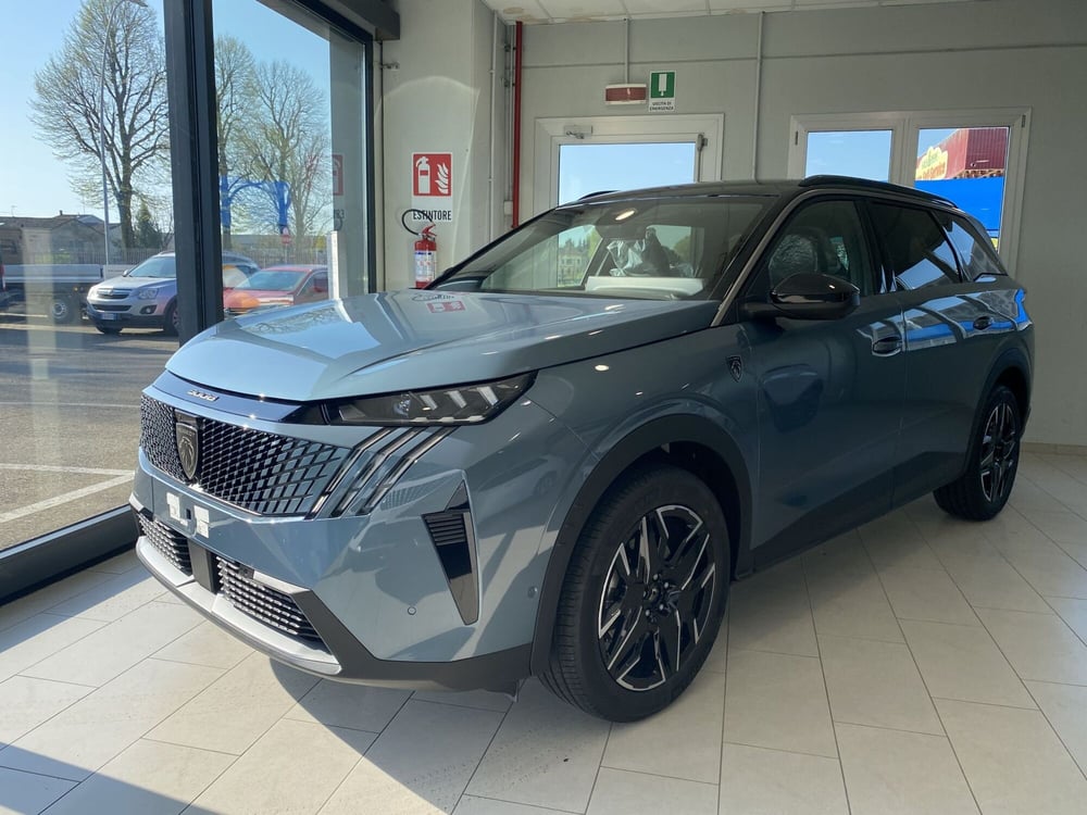 Peugeot 5008 nuova a Modena