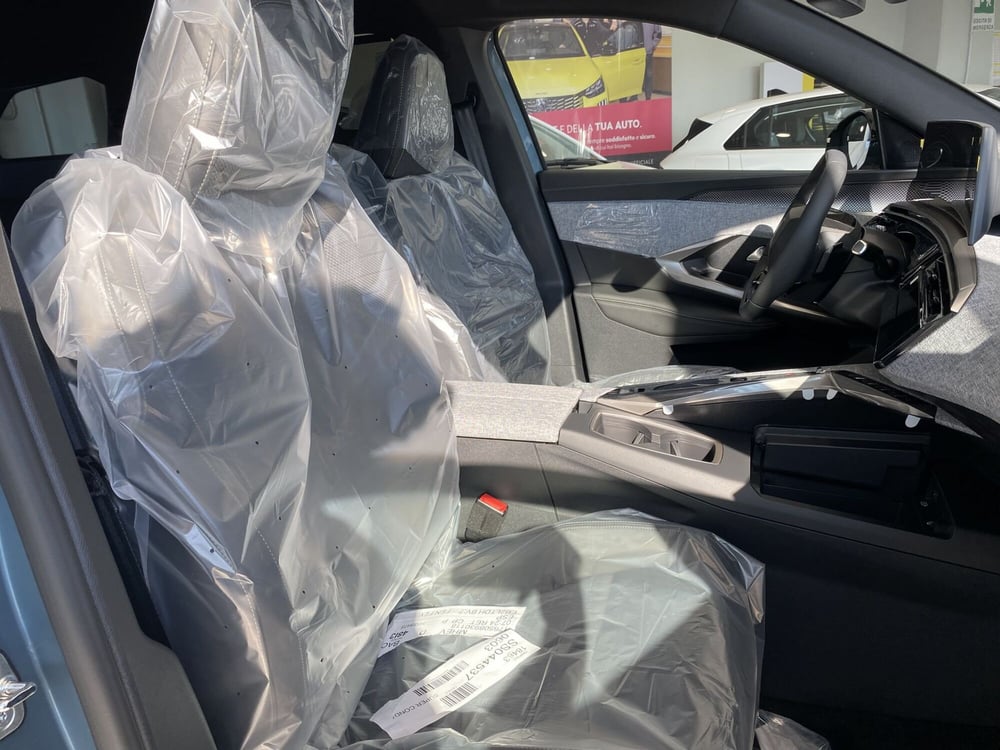 Peugeot 5008 nuova a Modena (12)