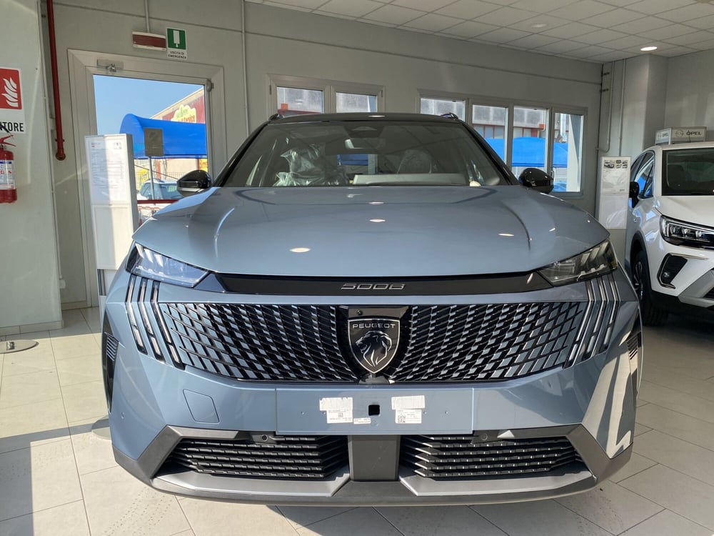 Peugeot 5008 nuova a Modena (2)