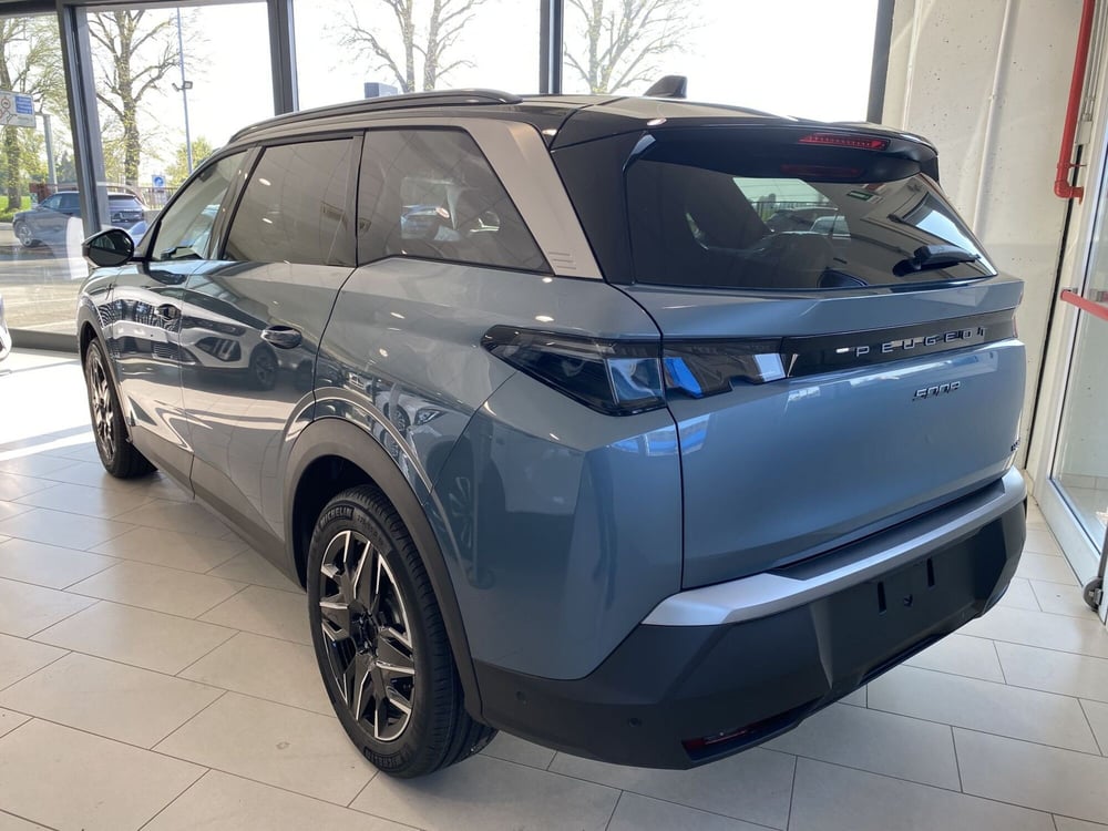 Peugeot 5008 nuova a Modena (3)