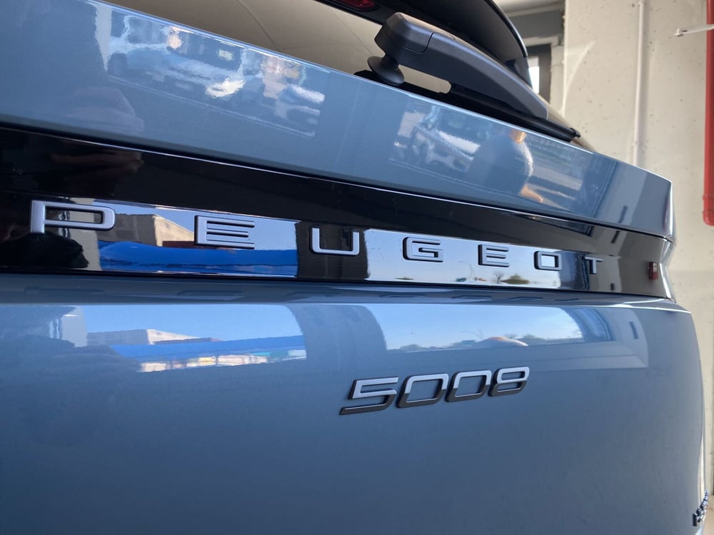 Peugeot 5008 nuova a Modena (4)