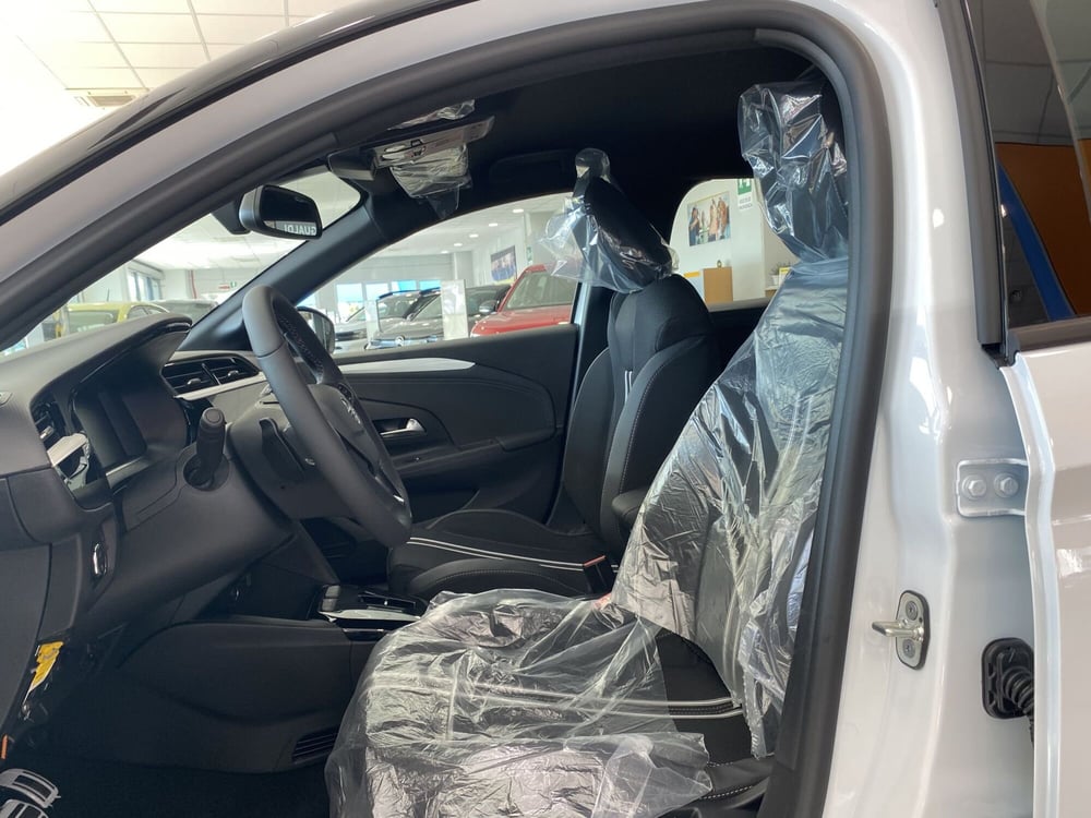 Opel Corsa nuova a Modena (11)