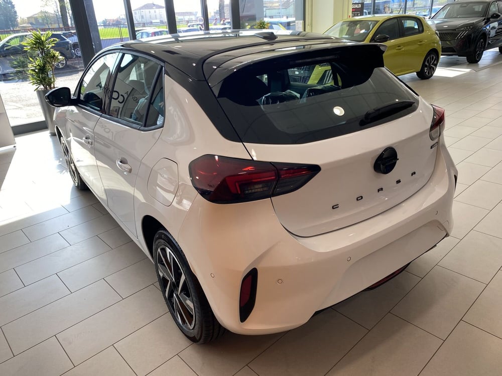 Opel Corsa nuova a Modena (2)