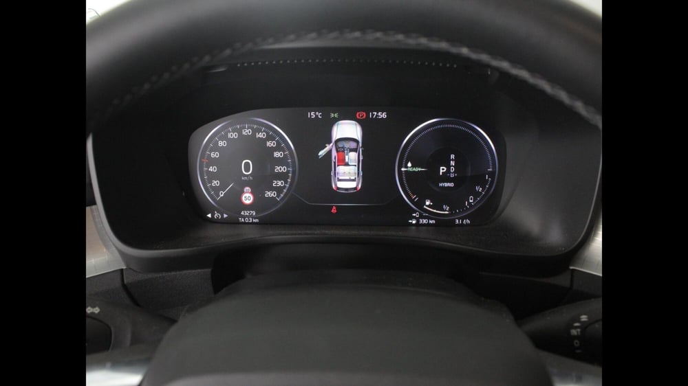 Volvo XC40 usata a Palermo (11)