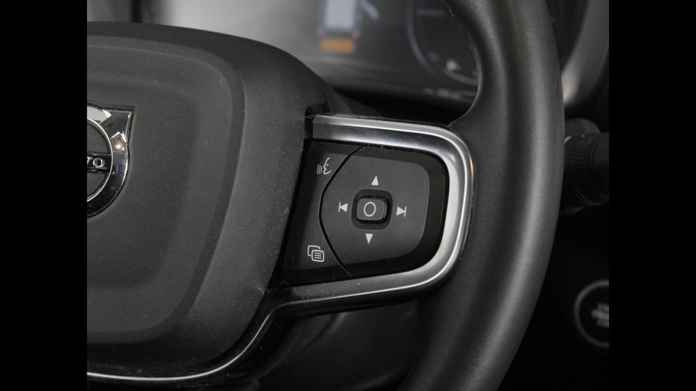 Volvo XC40 usata a Palermo (18)