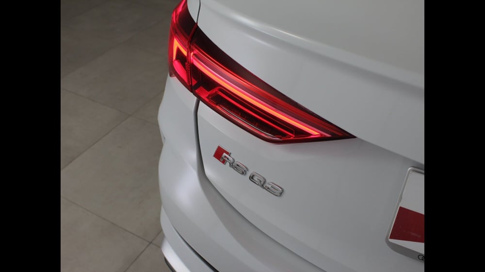 Audi RS Q3 Sportback usata a Palermo (9)