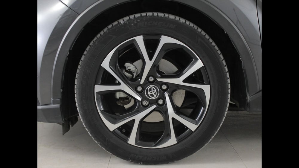 Toyota Toyota C-HR usata a Palermo (14)