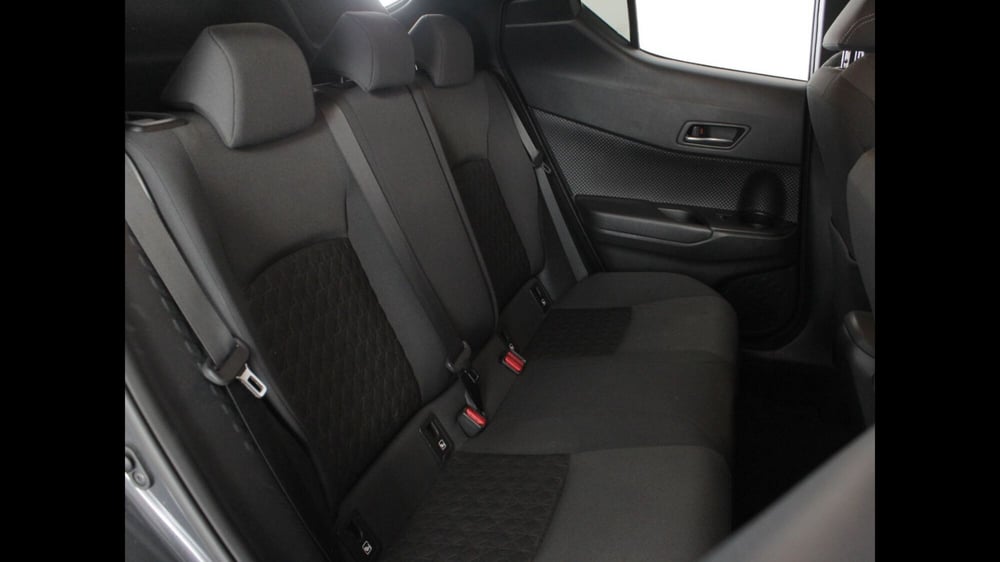 Toyota Toyota C-HR usata a Palermo (8)
