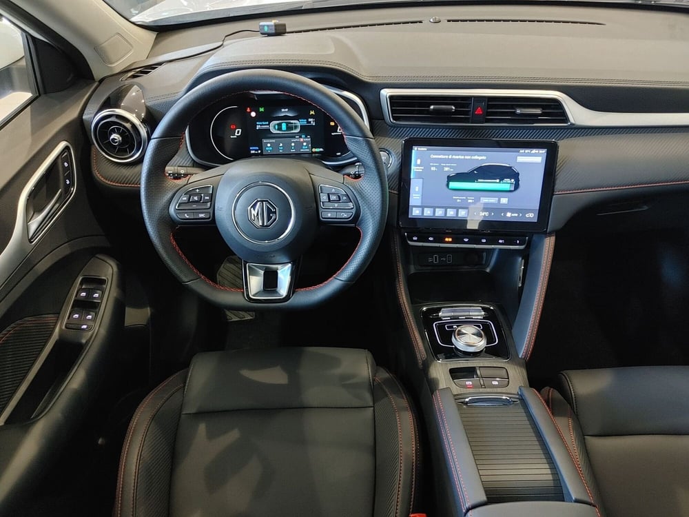Mg ZS EV nuova a Vercelli (12)