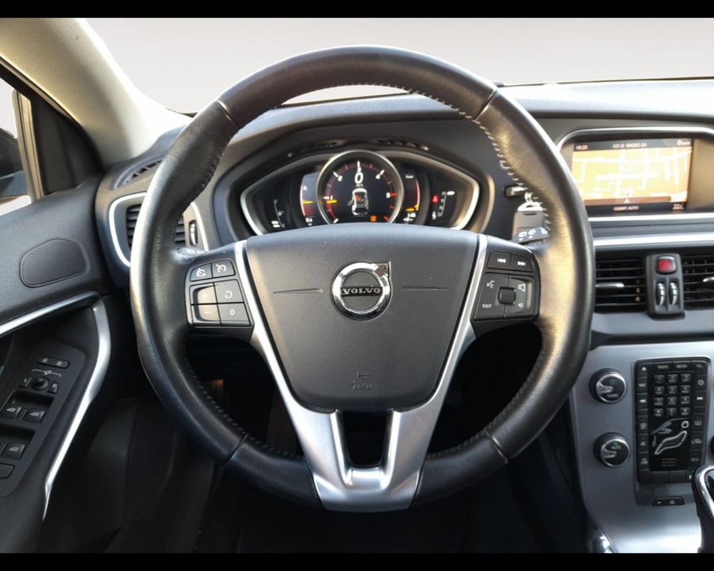 Volvo V40 Cross Country usata a Ravenna (12)