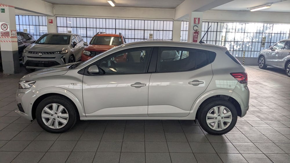 Dacia Sandero usata a Milano (2)