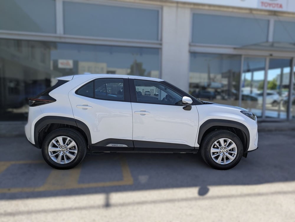 Toyota Yaris Cross usata a Pescara (3)