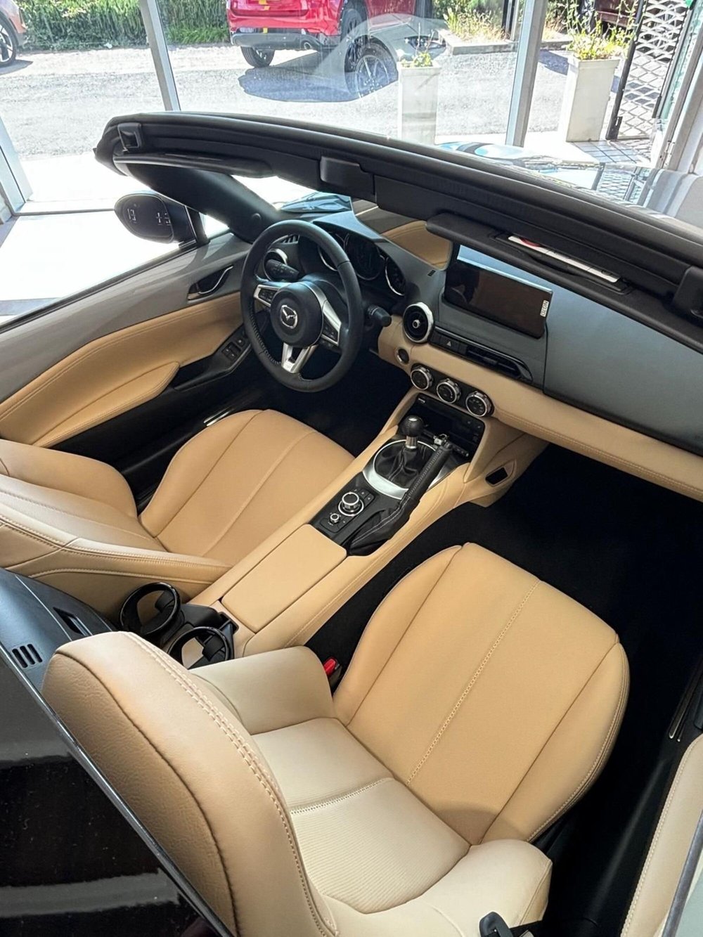 Mazda MX-5 nuova a Frosinone (13)