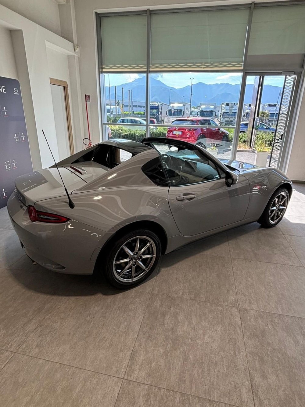 Mazda MX-5 nuova a Frosinone (7)