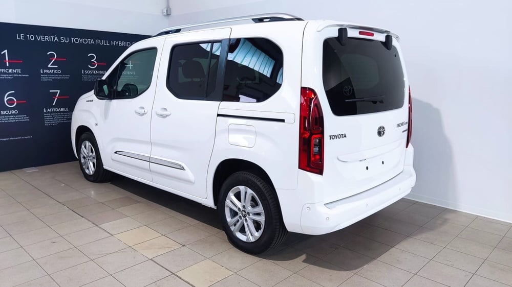 Toyota Proace City Verso Electric nuova a Vicenza (4)