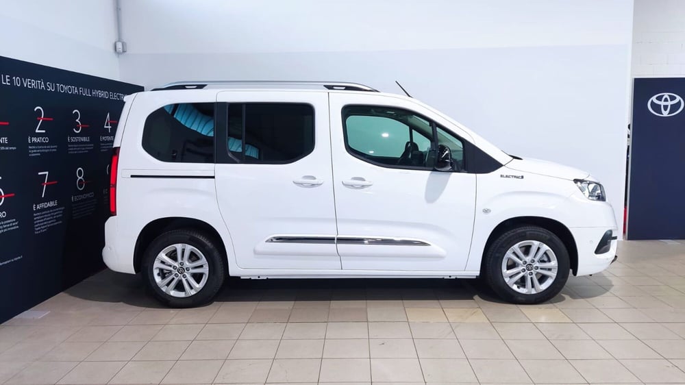 Toyota Proace City Verso Electric nuova a Vicenza (6)