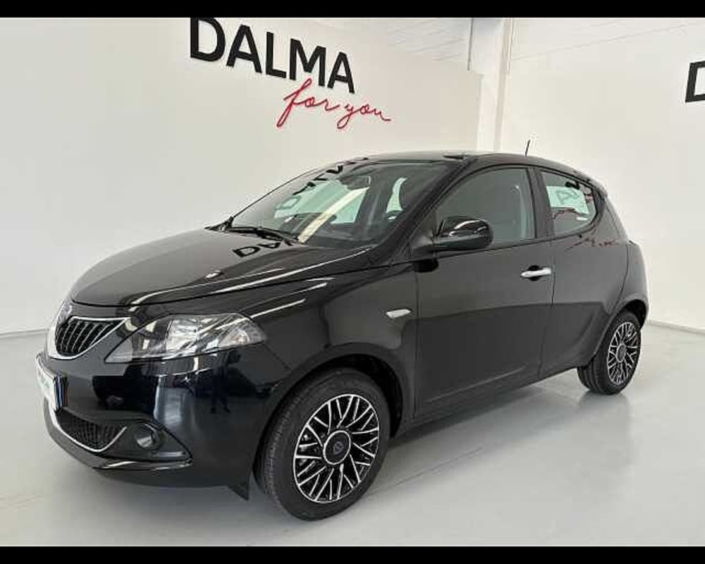 Lancia Ypsilon nuova a Milano