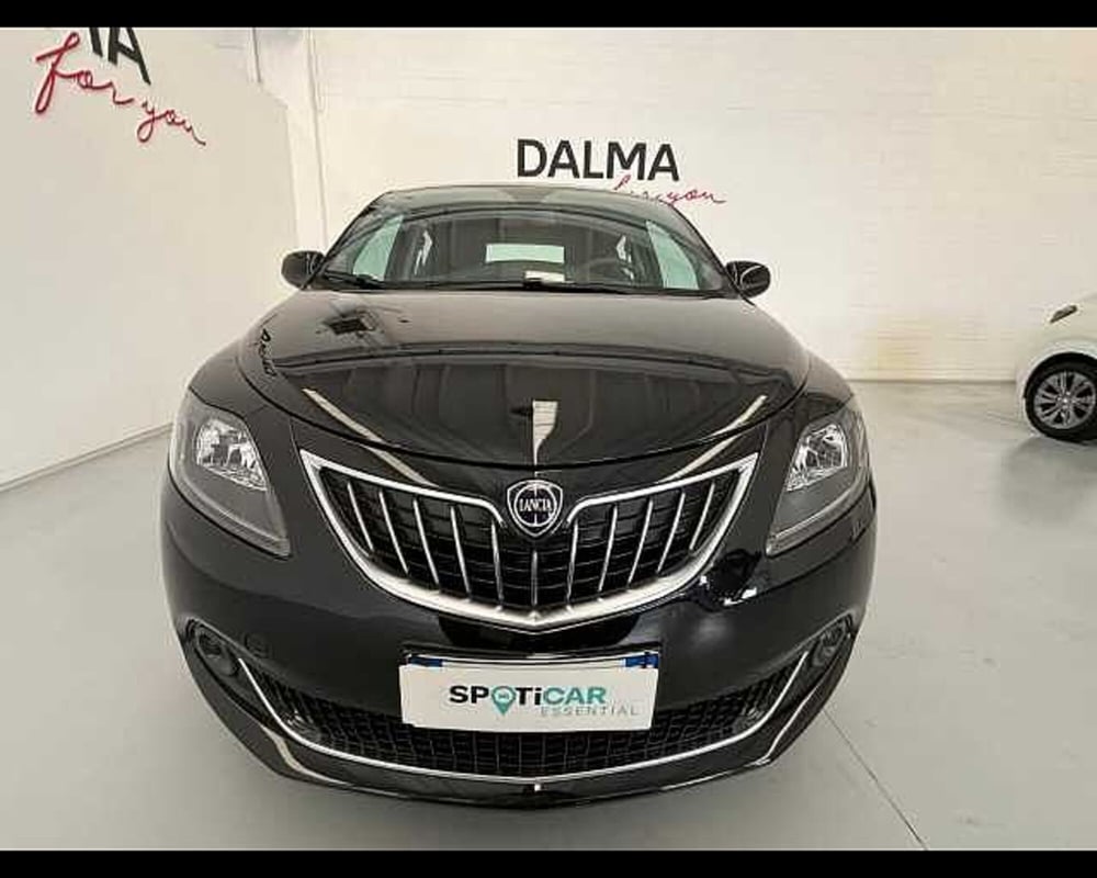 Lancia Ypsilon nuova a Milano (2)
