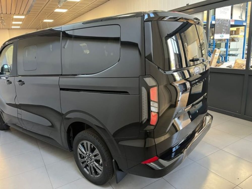 Ford Tourneo Custom nuova a Lodi (4)
