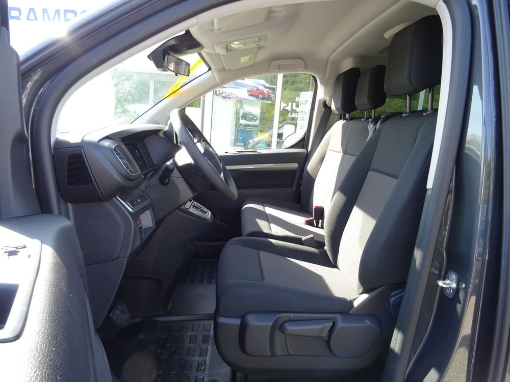 Opel Zafira Life nuova a Venezia (10)