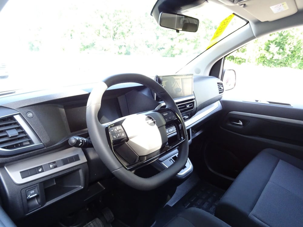 Opel Zafira Life nuova a Venezia (11)