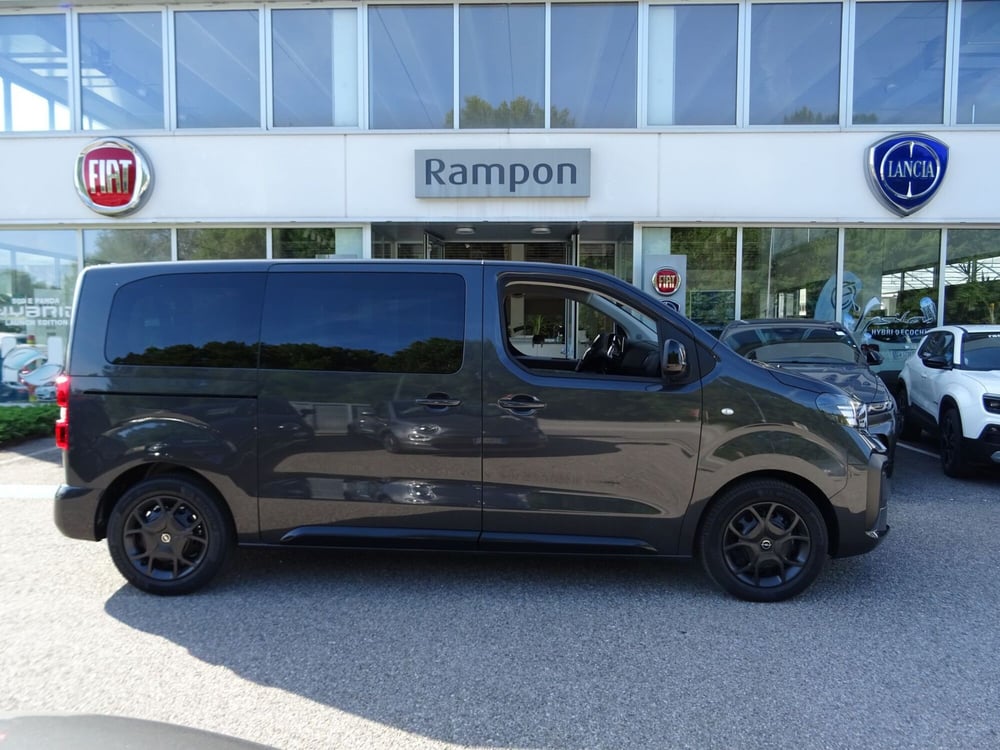 Opel Zafira Life nuova a Venezia (2)