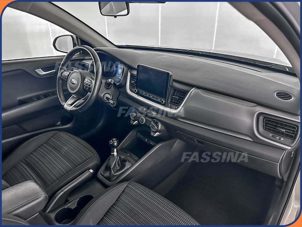 Kia Stonic usata a Milano (13)