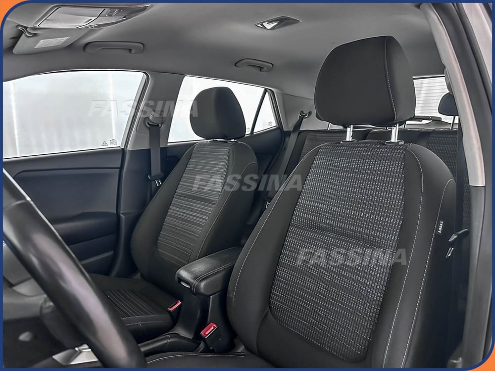 Kia Stonic usata a Milano (8)