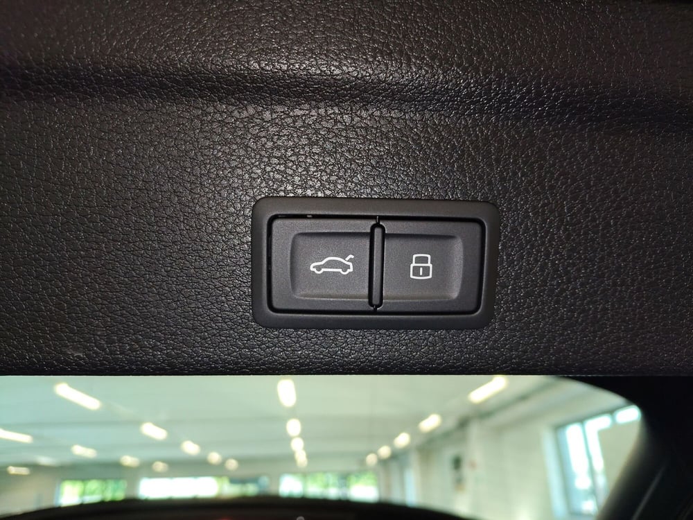 Audi Q3 Sportback nuova a Modena (14)