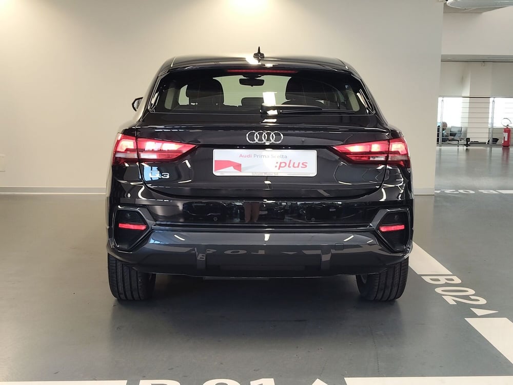 Audi Q3 Sportback nuova a Modena (5)