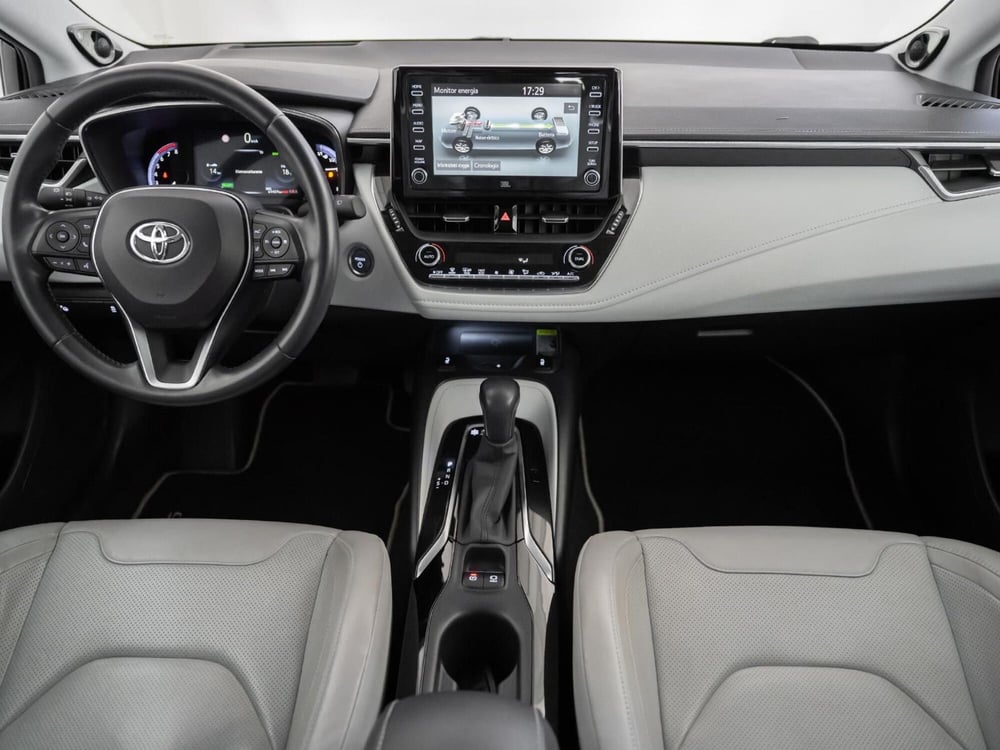 Toyota Corolla Touring Sports usata a Foggia (9)