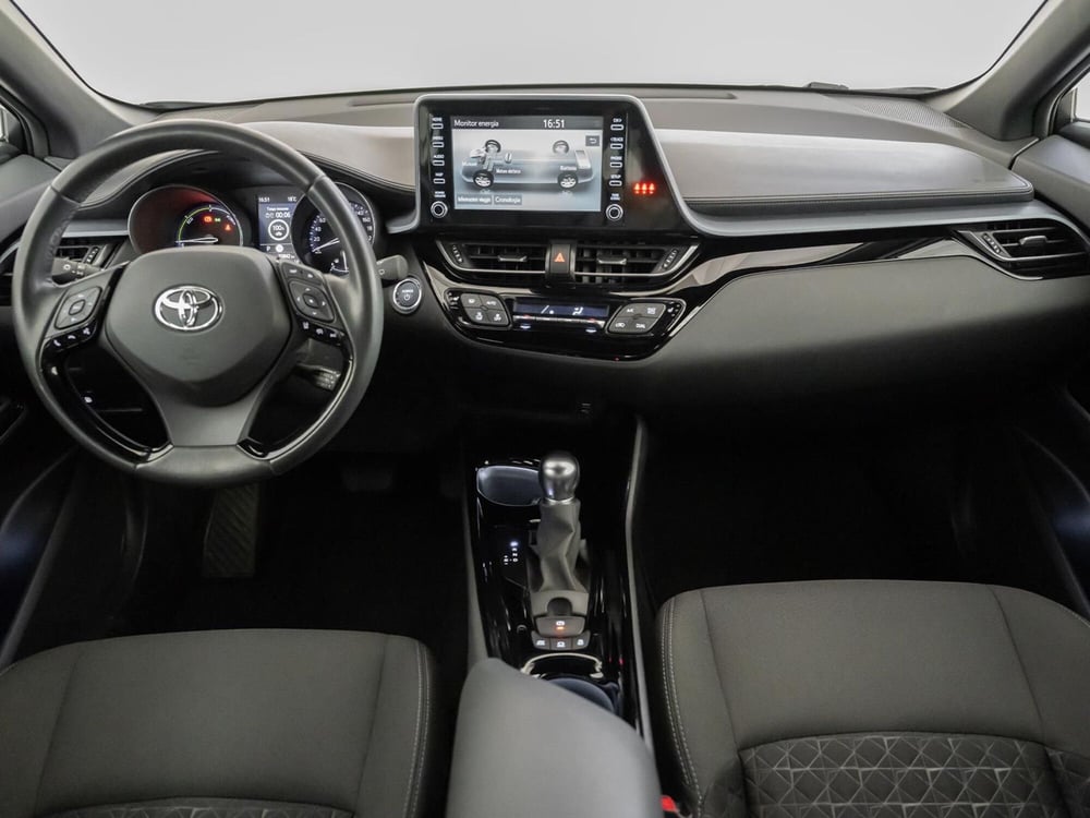 Toyota Toyota C-HR usata a Foggia (9)