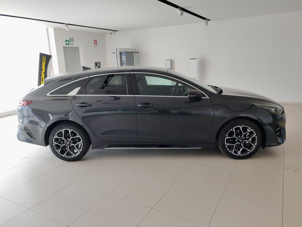 Kia ProCeed nuova a Arezzo (8)