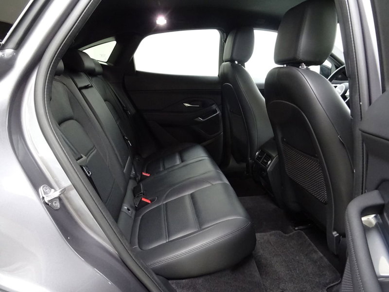 Jaguar E-Pace usata a Como (5)