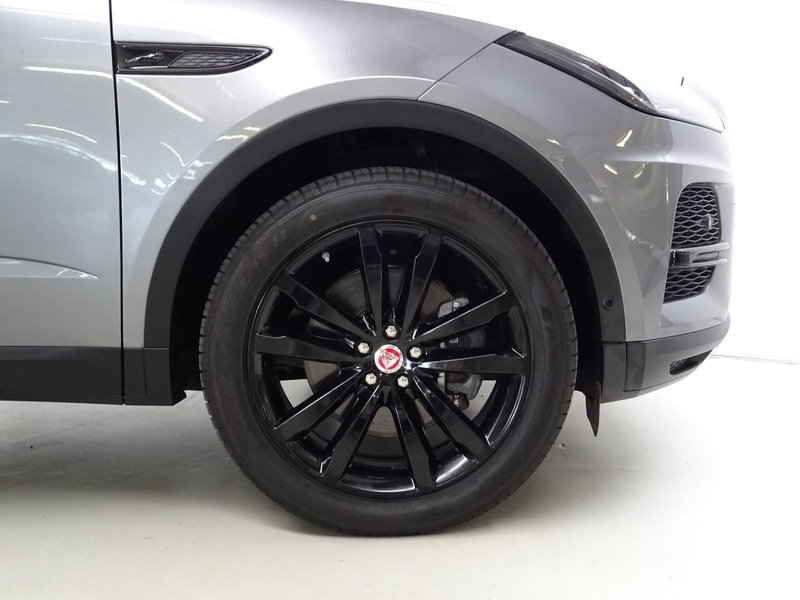 Jaguar E-Pace usata a Como (9)