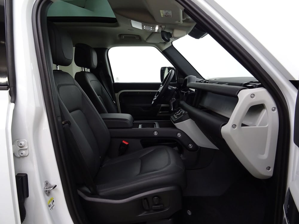 Land Rover Defender usata a Como (3)