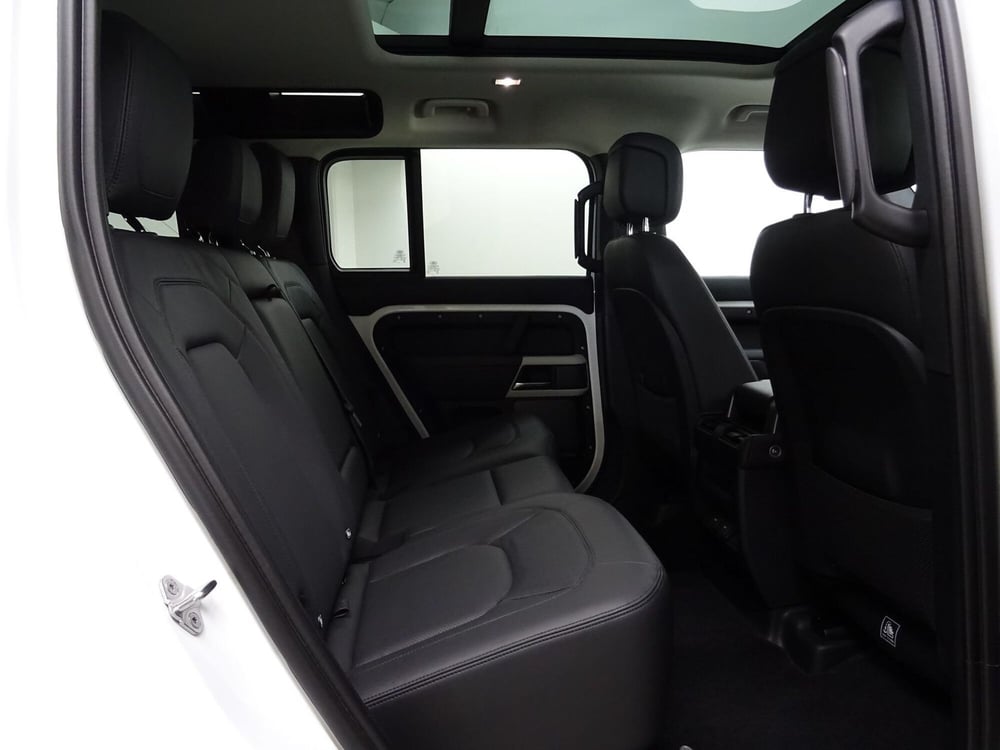 Land Rover Defender usata a Como (5)