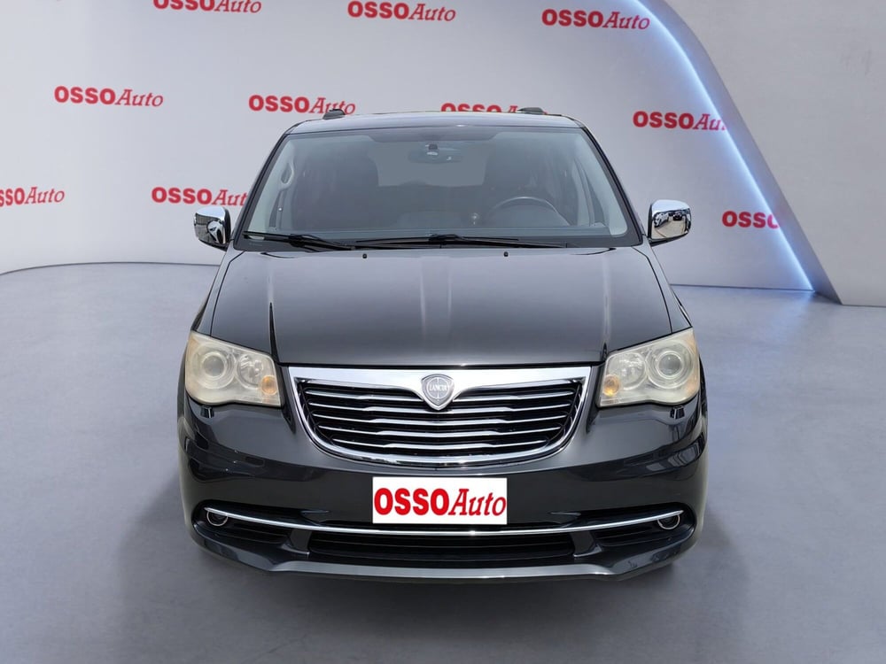 Lancia Voyager usata a Udine (5)