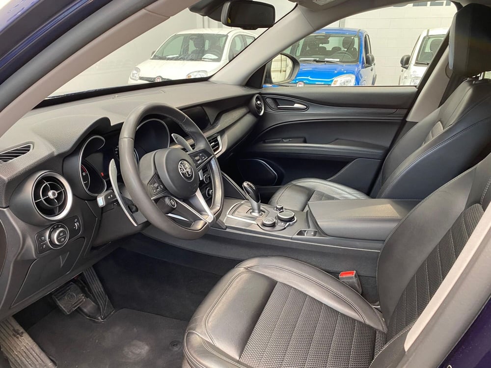 Alfa Romeo Stelvio usata a Milano (10)