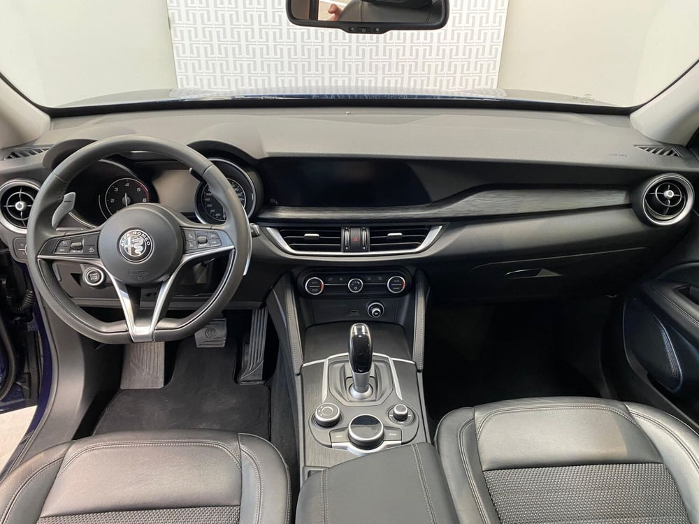 Alfa Romeo Stelvio usata a Milano (12)