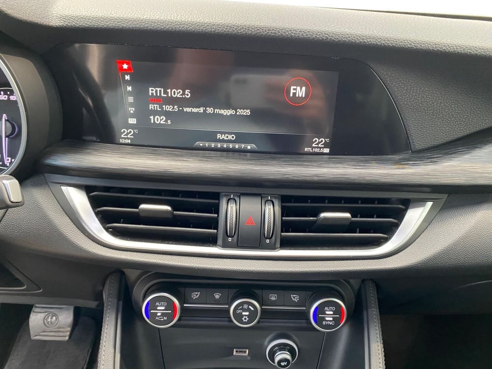 Alfa Romeo Stelvio usata a Milano (17)