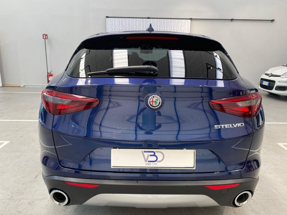 Alfa Romeo Stelvio usata a Milano (3)