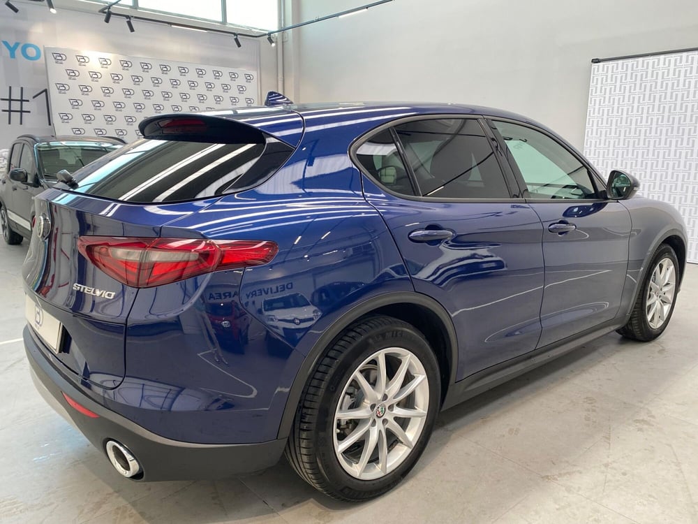 Alfa Romeo Stelvio usata a Milano (4)
