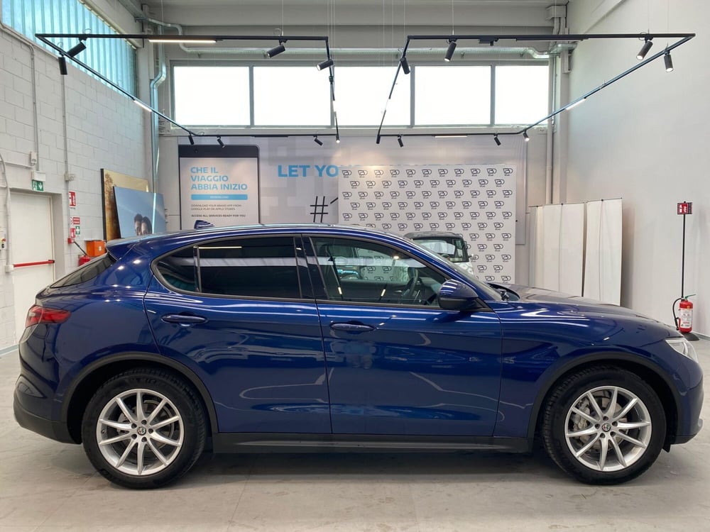 Alfa Romeo Stelvio usata a Milano (5)