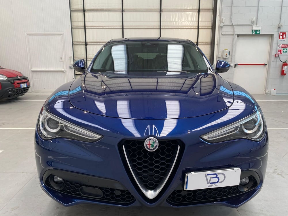 Alfa Romeo Stelvio usata a Milano (6)