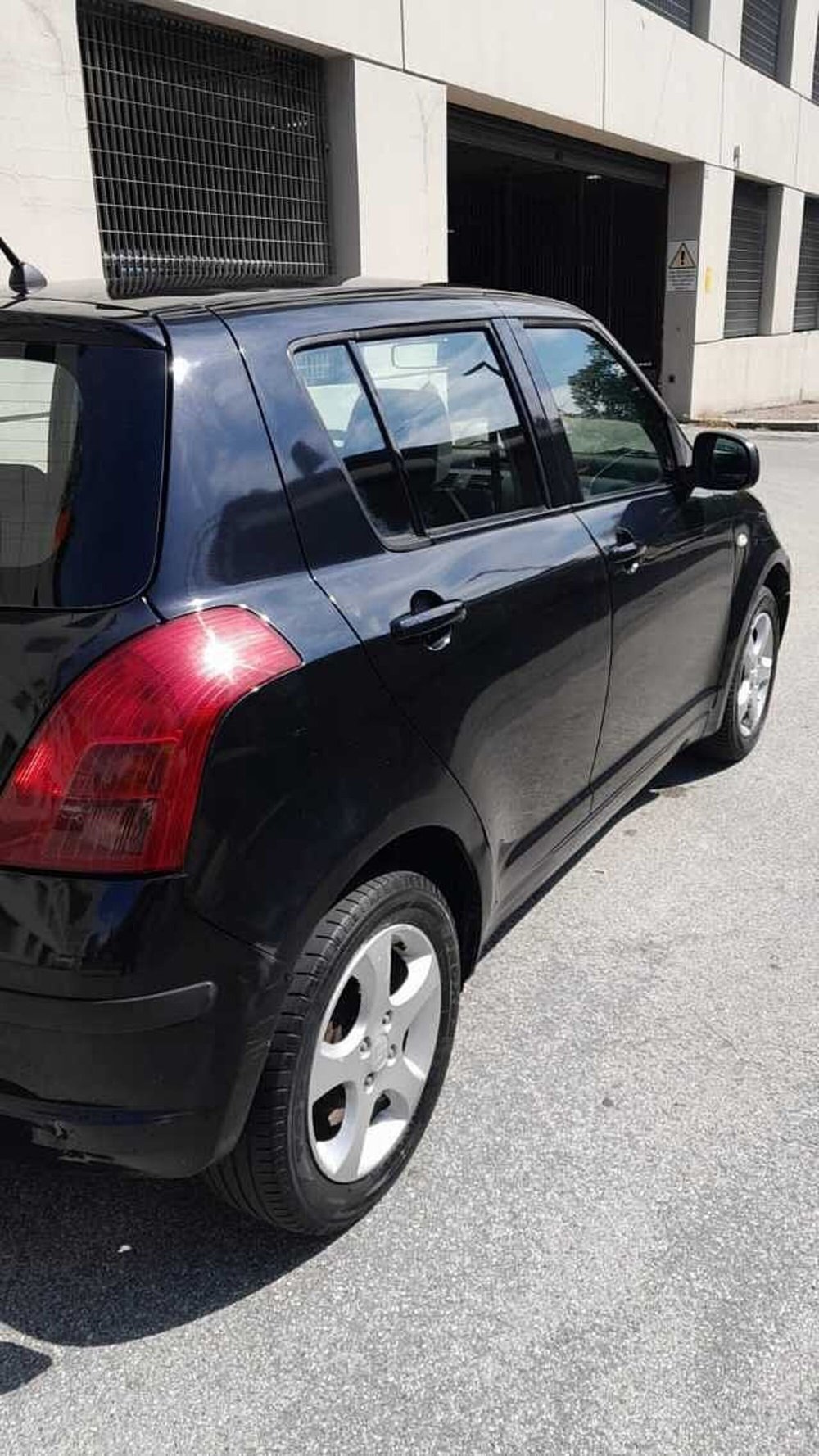 Suzuki Swift usata a Genova (5)