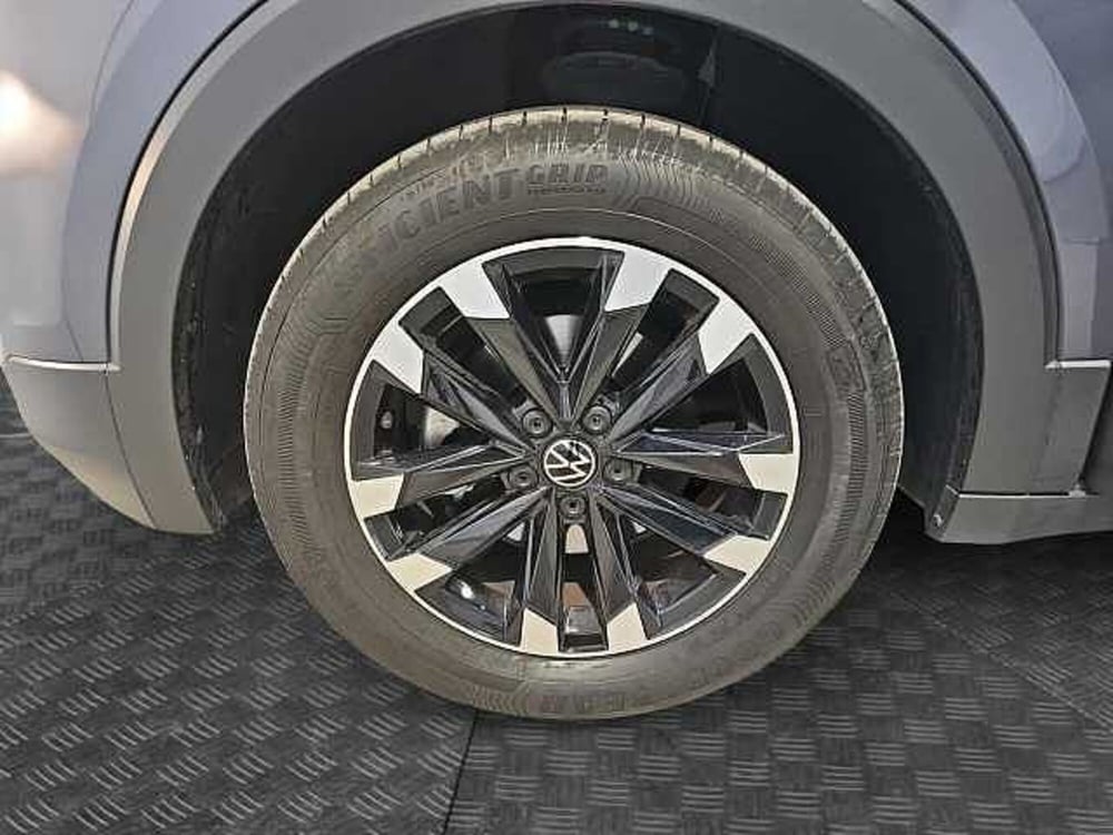 Volkswagen T-Cross usata a Lecco (14)